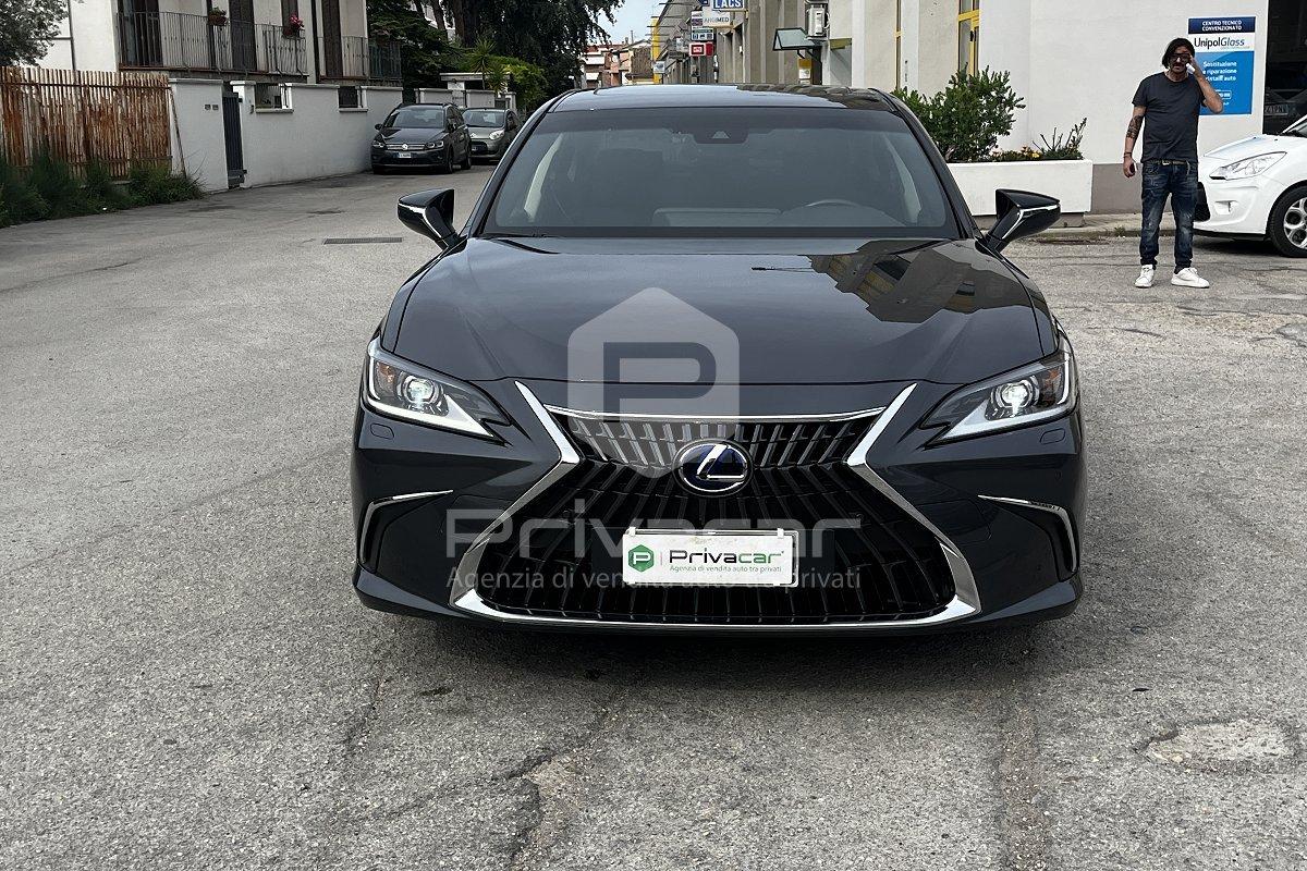 LEXUS ES Hybrid Executive