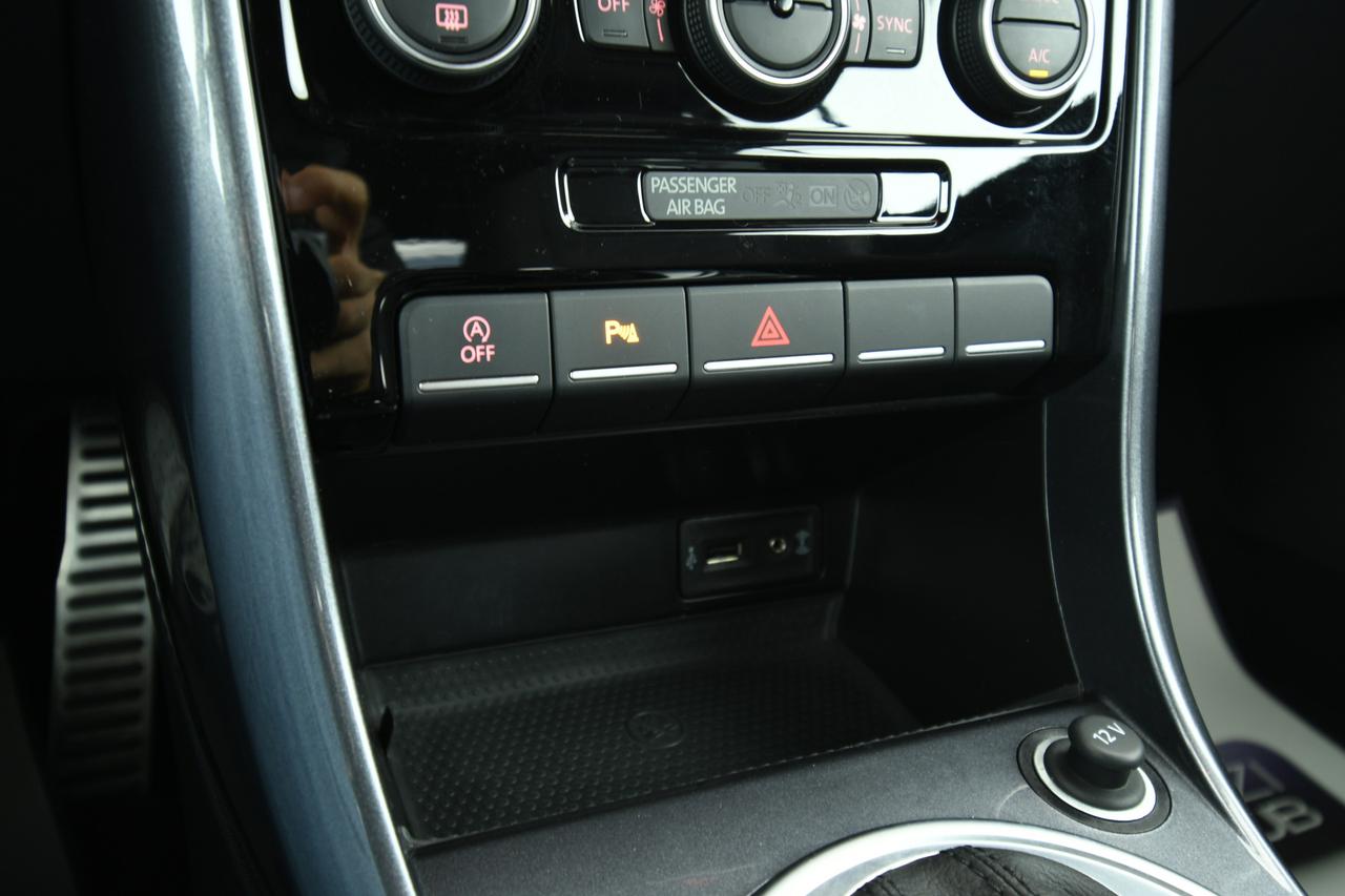 VOLKSWAGEN Maggiolino Cabrio 1.2 tsi Design 105cv DSG+APP CONNECT+C17"