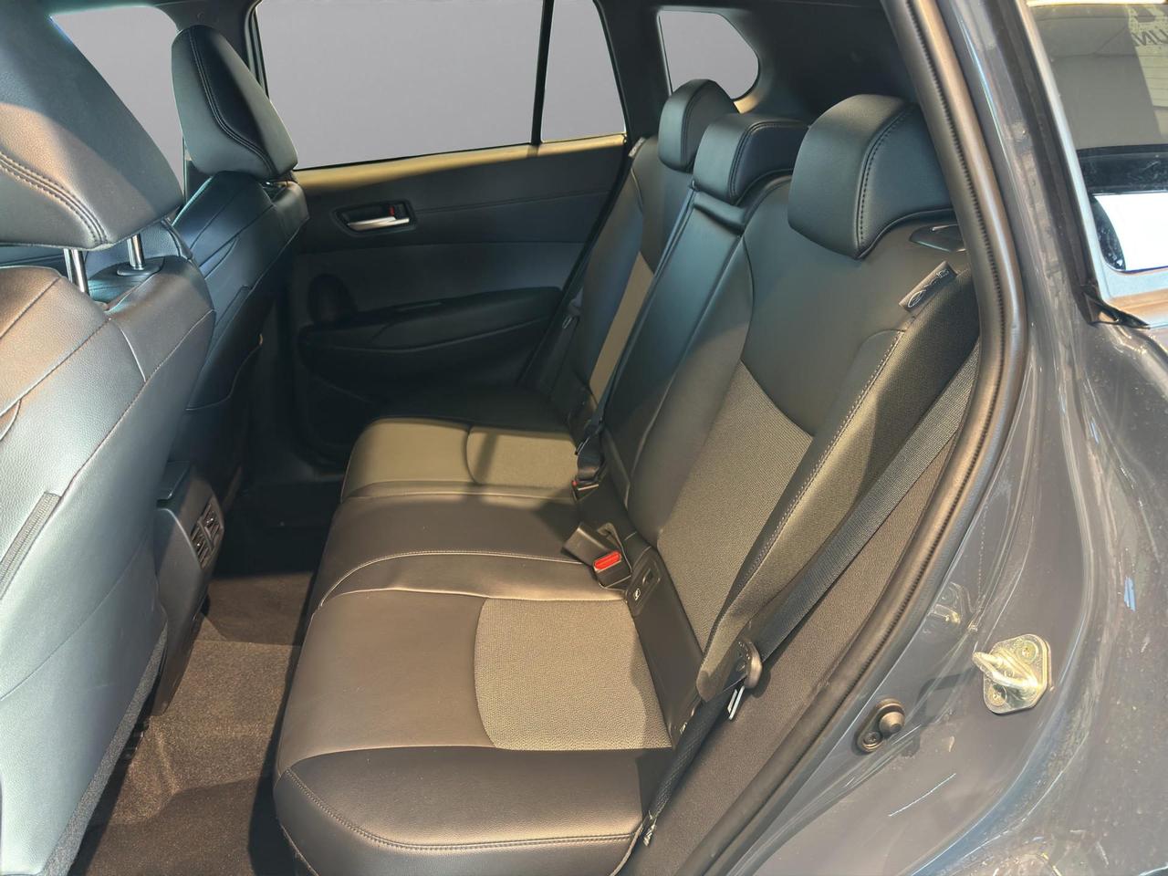 Toyota Corolla Cross 2.0h Premium awd-i 178cv e-c