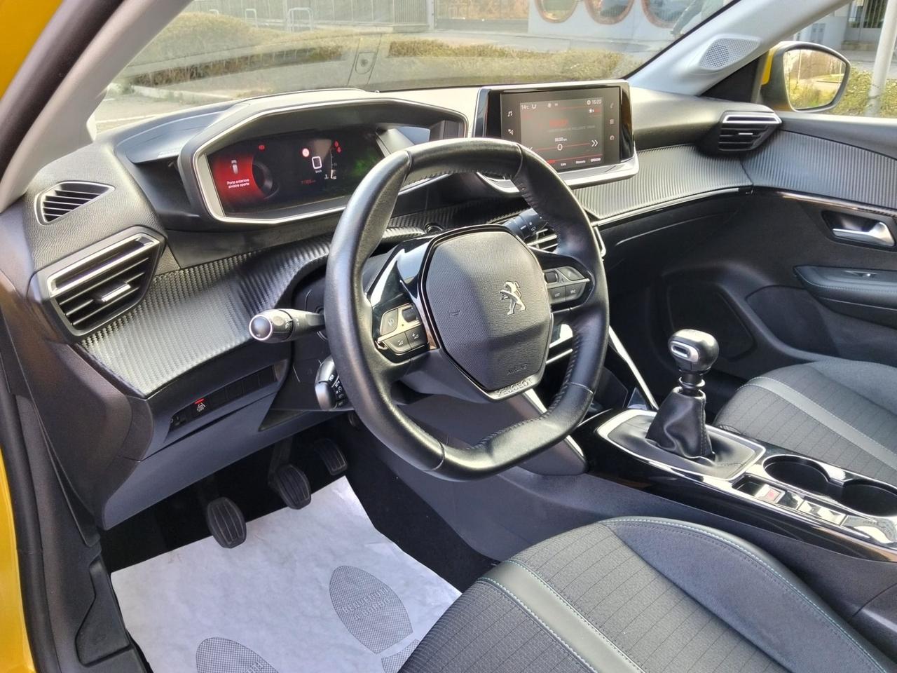 Peugeot 208 PureTech 100 Stop&Start 5P*Navi*Camera