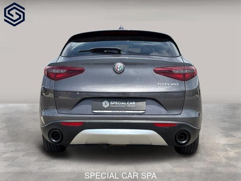Alfa Romeo Stelvio 2.2 t Business rwd 160cv auto