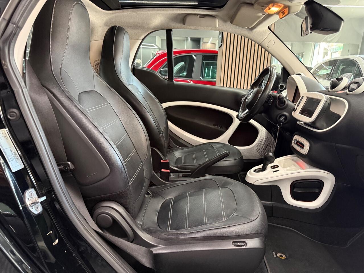 Smart ForTwo 70 1.0 Prime NAVI-KAMERA-LED Pronta consegna