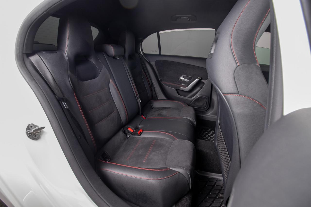 Mercedes-Benz A 180 Premium Amg Night Auto 136 Cv