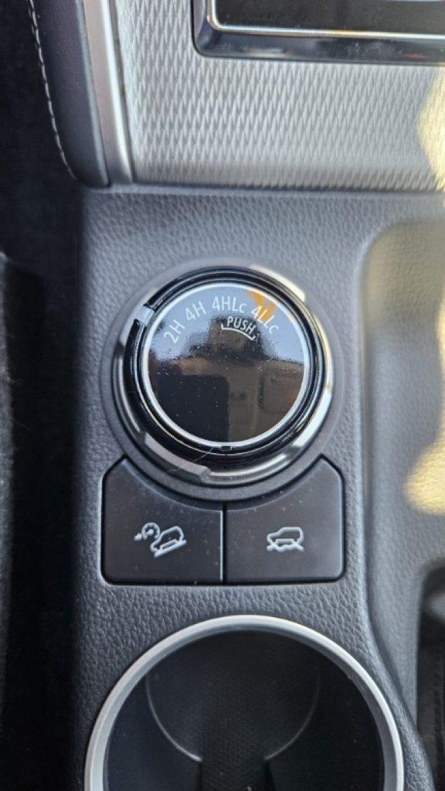 MITSUBISHI L200 2.3 D Club Cab 4x4 Super Select Intense