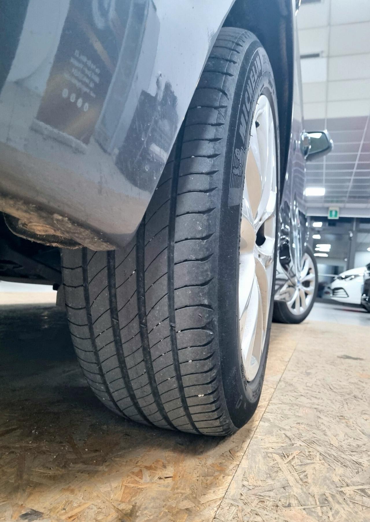 BMW 220D ACTIVE TOURER 190CV ADVANTAGE