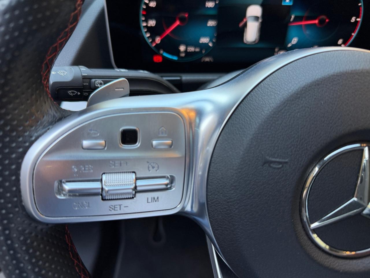 Mercedes GLA 200 d Premium 4matic autom. "TETTO PANORAMICO"