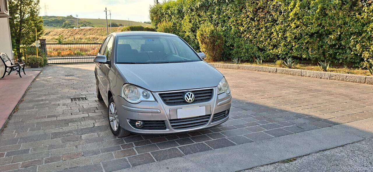 Volkswagen Polo 1.2/70CV 12V 5p. United x Neopatentati