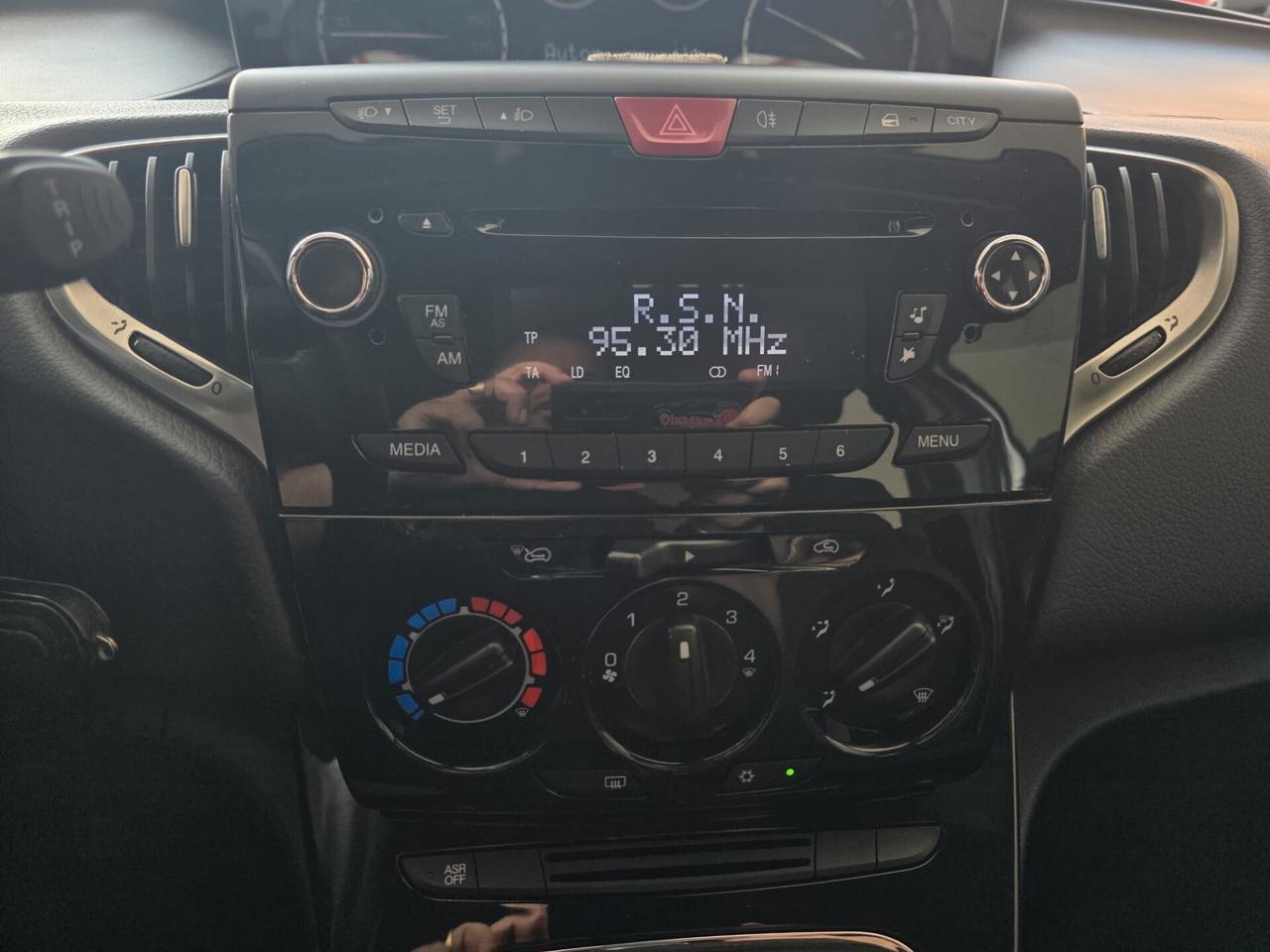 LANCIA YPSILON 1.2 BENZINA DEL NORD ITA 2013