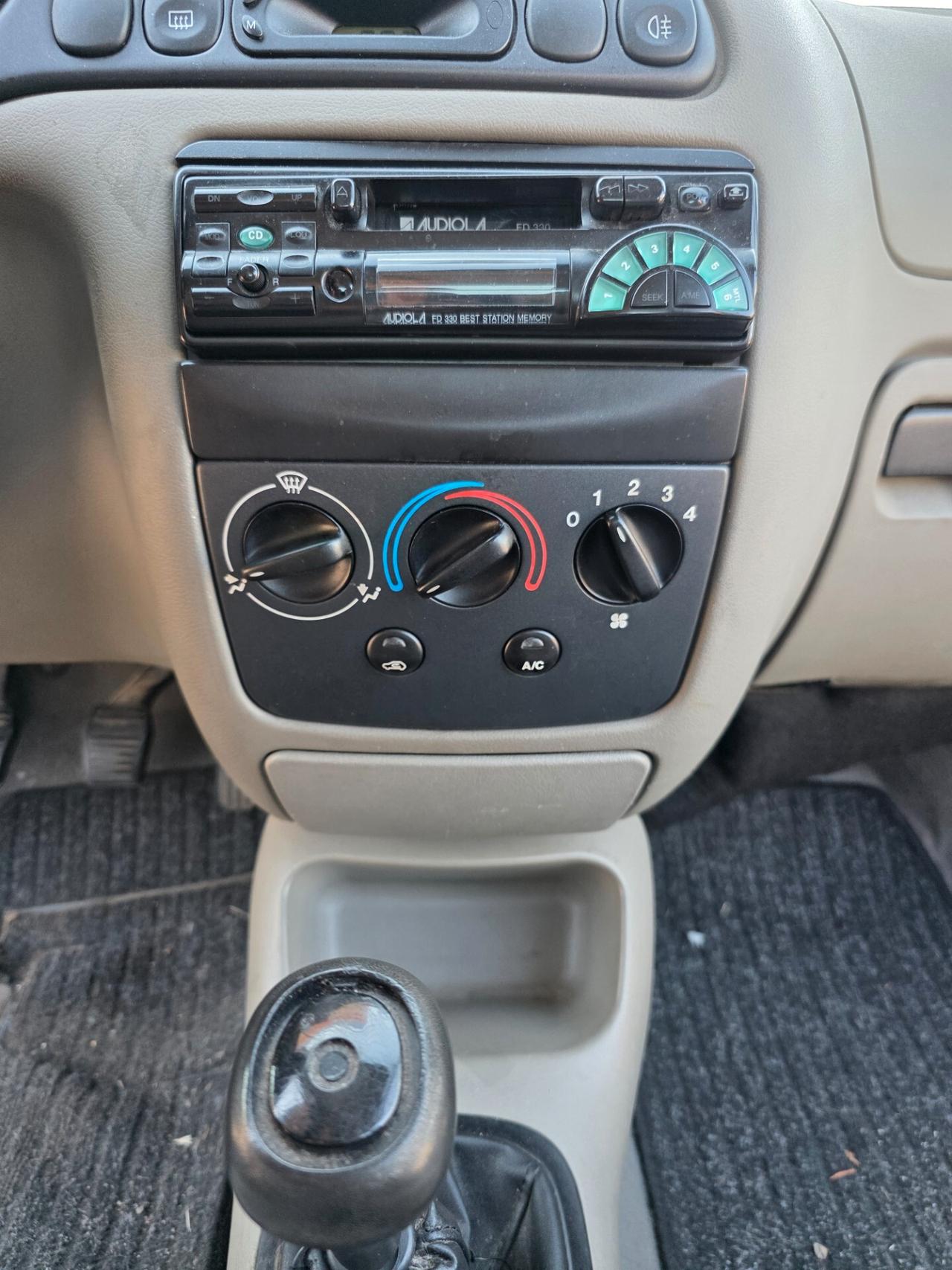 Ford Fiesta 1.2i 16V cat 5 porte Ghia con 150.000km Unicoproprietario