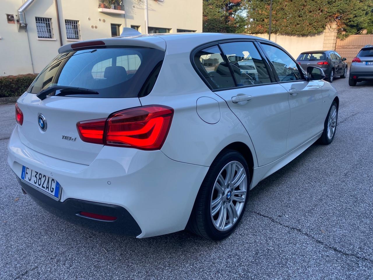 Bmw 118 118d 5p. Msport