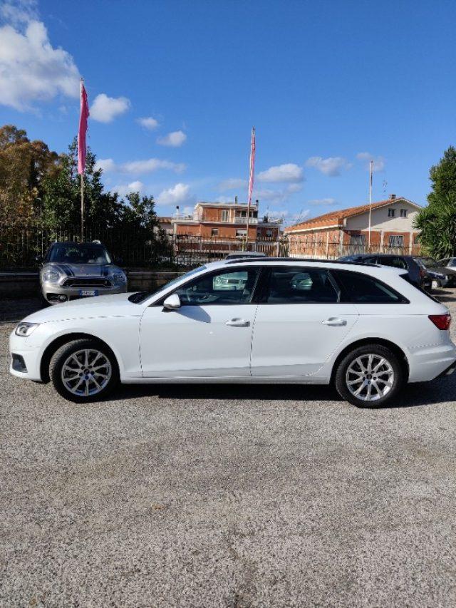 AUDI A4 Avant 30 TDI/136 CV S tronic Business