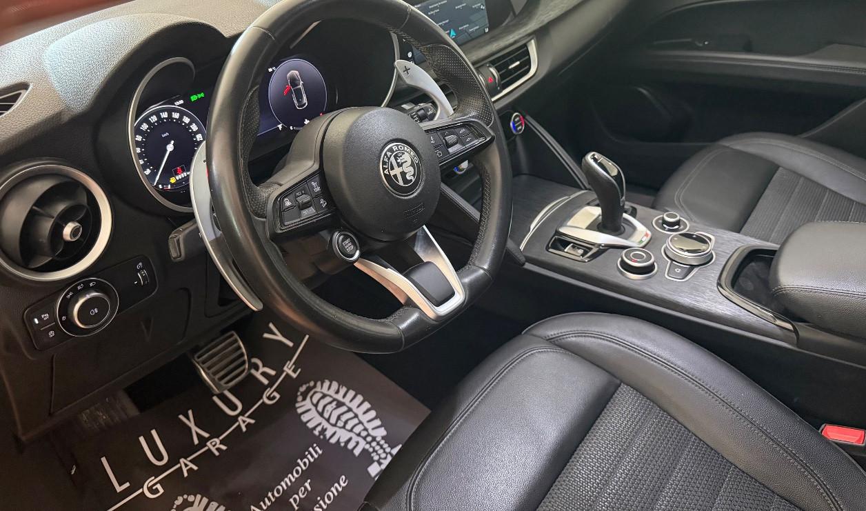 Alfa Romeo Stelvio 2.2 t Sprint Q4 210cv auto