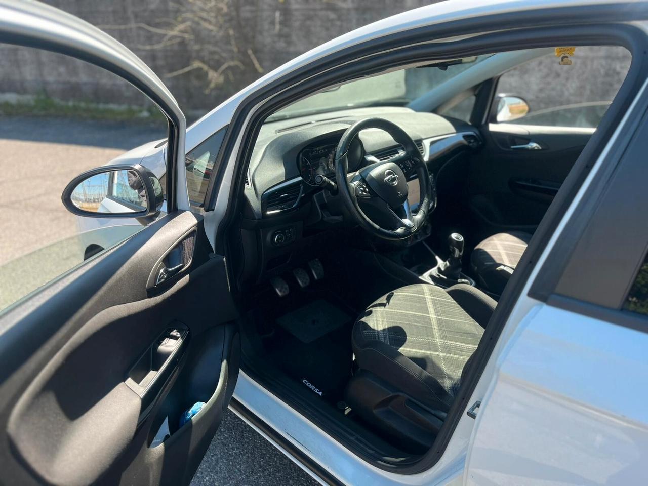 Opel Corsa 1.4 90CV GPL Tech 5 porte b-Color
