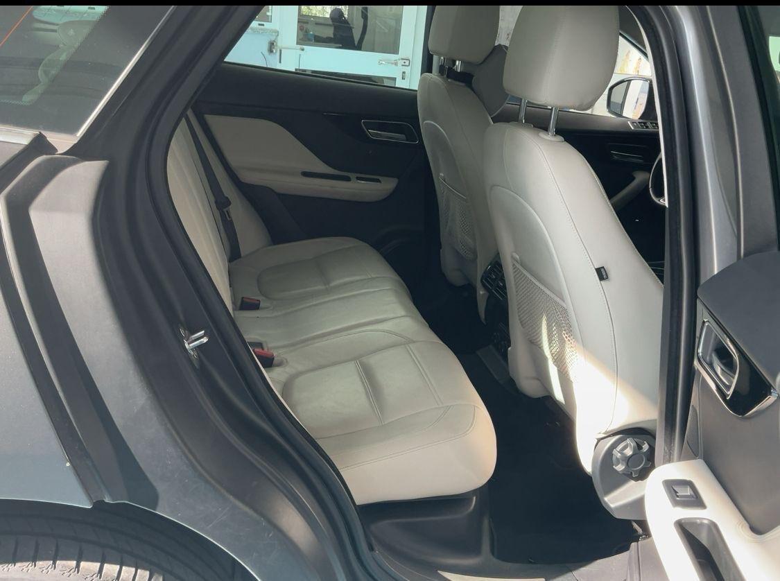 Jaguar F-Pace 2.0 D 180 CV AWD