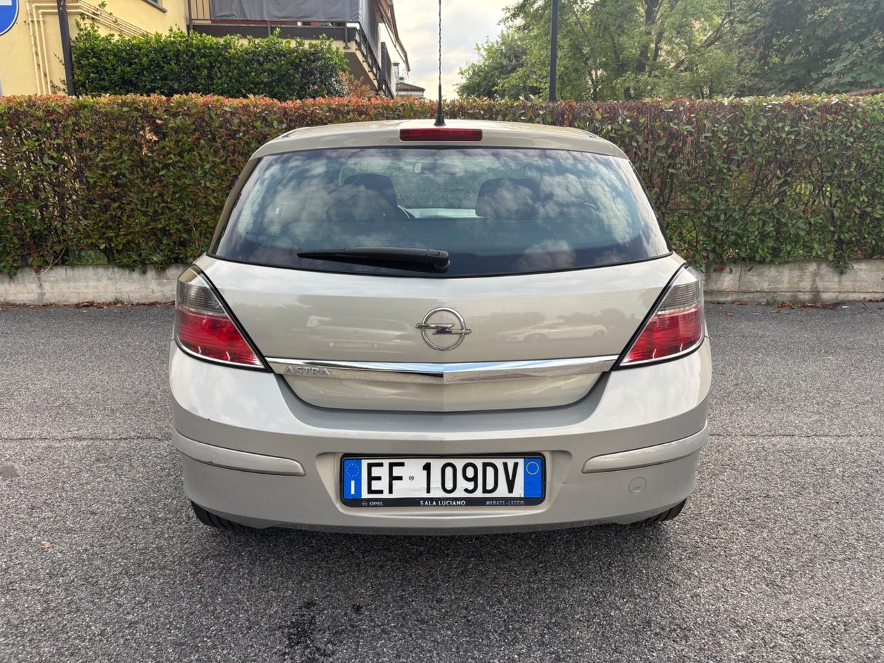 Opel Astra 1.6 115CV 5 porte