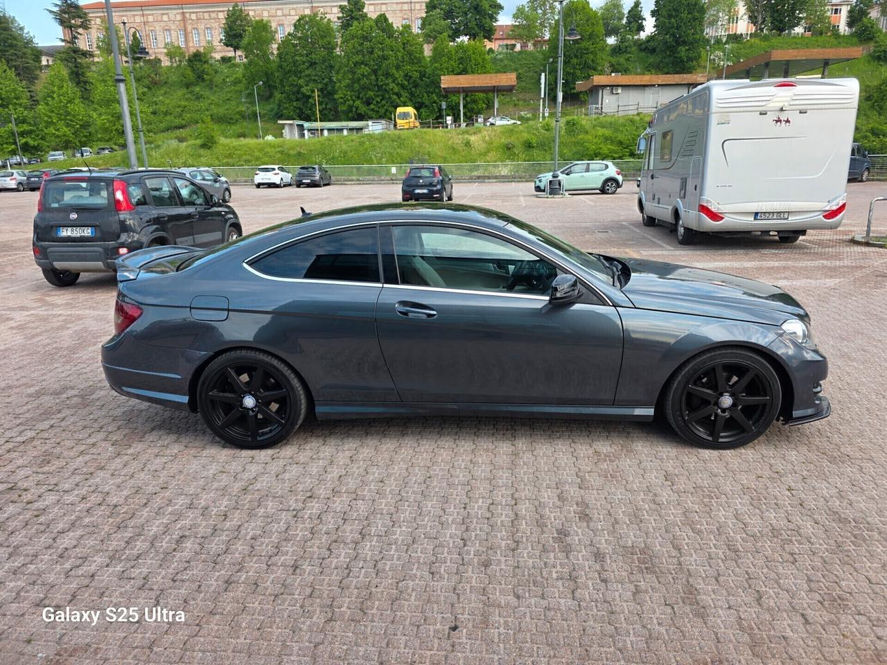 Mercedes C220 coupe AMG valutiamo usato /scambio