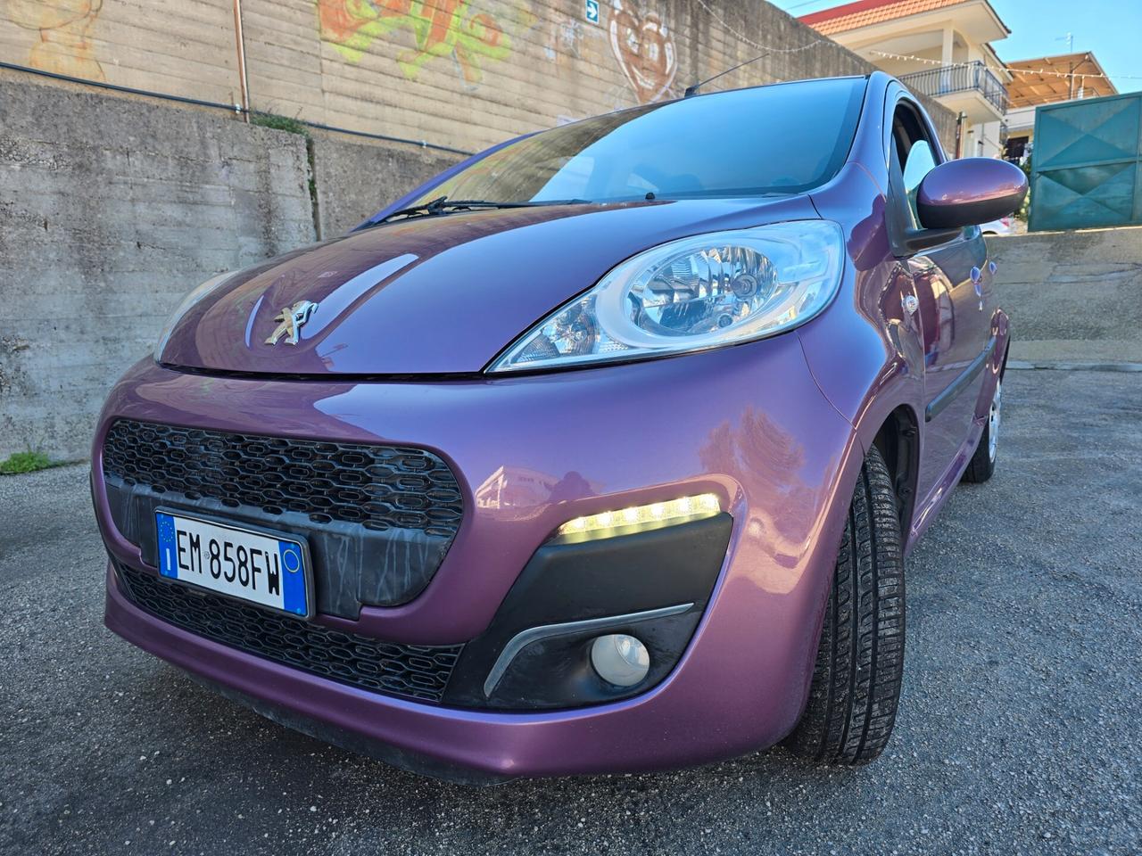 Peugeot 107 1.0 benz 68CV 5p automatica full opt nuova 2012