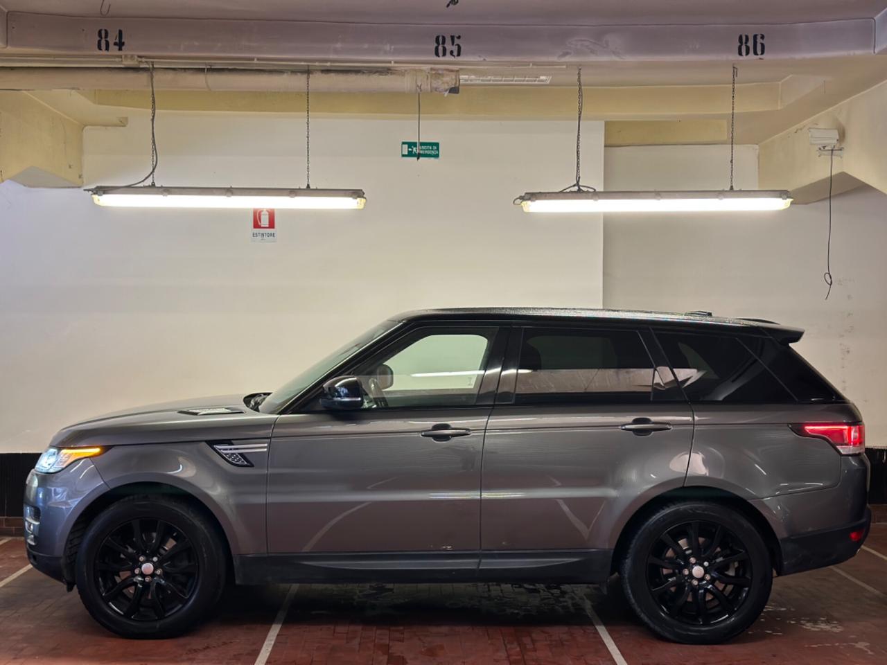 Land Rover Range Rover Sport 3.0 HSE Distronic Plus