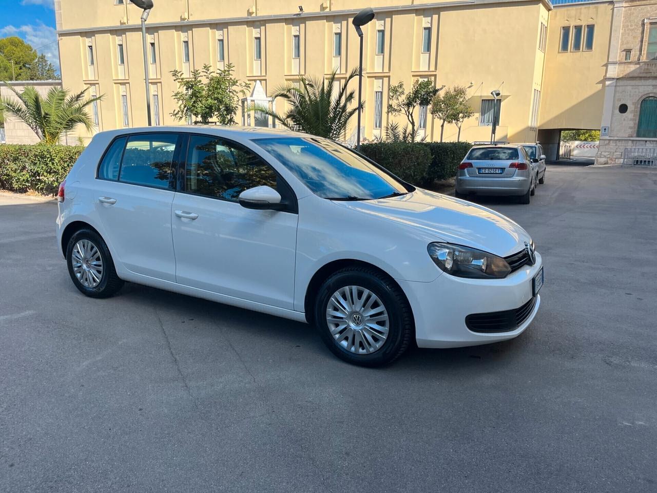 Volkswagen Golf 1.6 TDI 5p. Comfortline DaVetrina