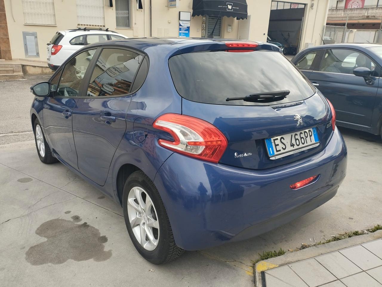 Peugeot 208 1.4 HDi 68 CV. ACTIVE PACK