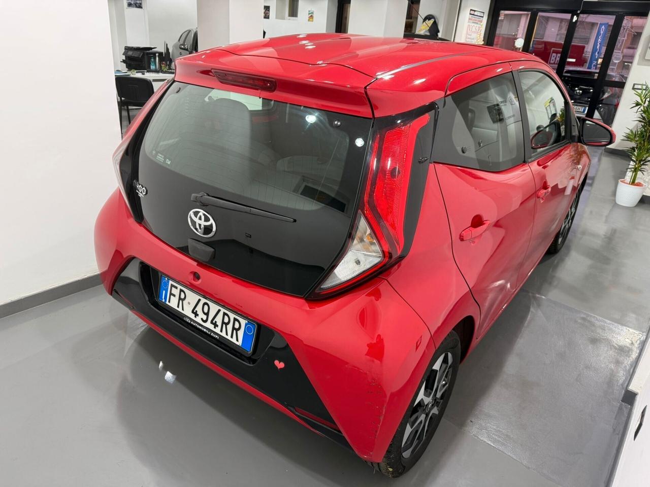 TOYOTA AYGO AUTOMATICA * PRONTA CONSEGNA