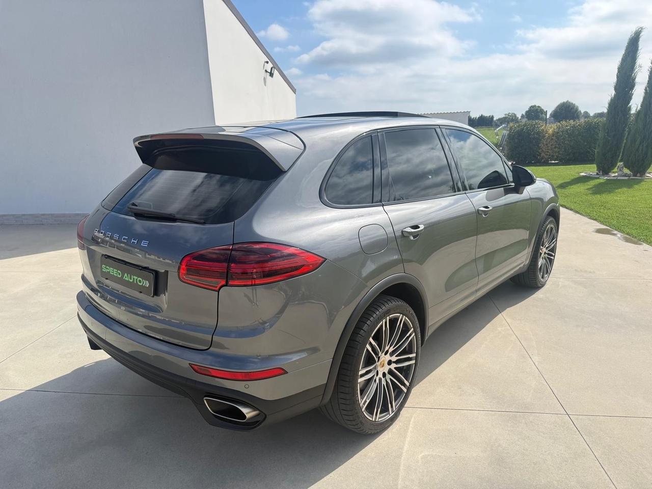 Porsche Cayenne Restilyng Tetto Fari Led