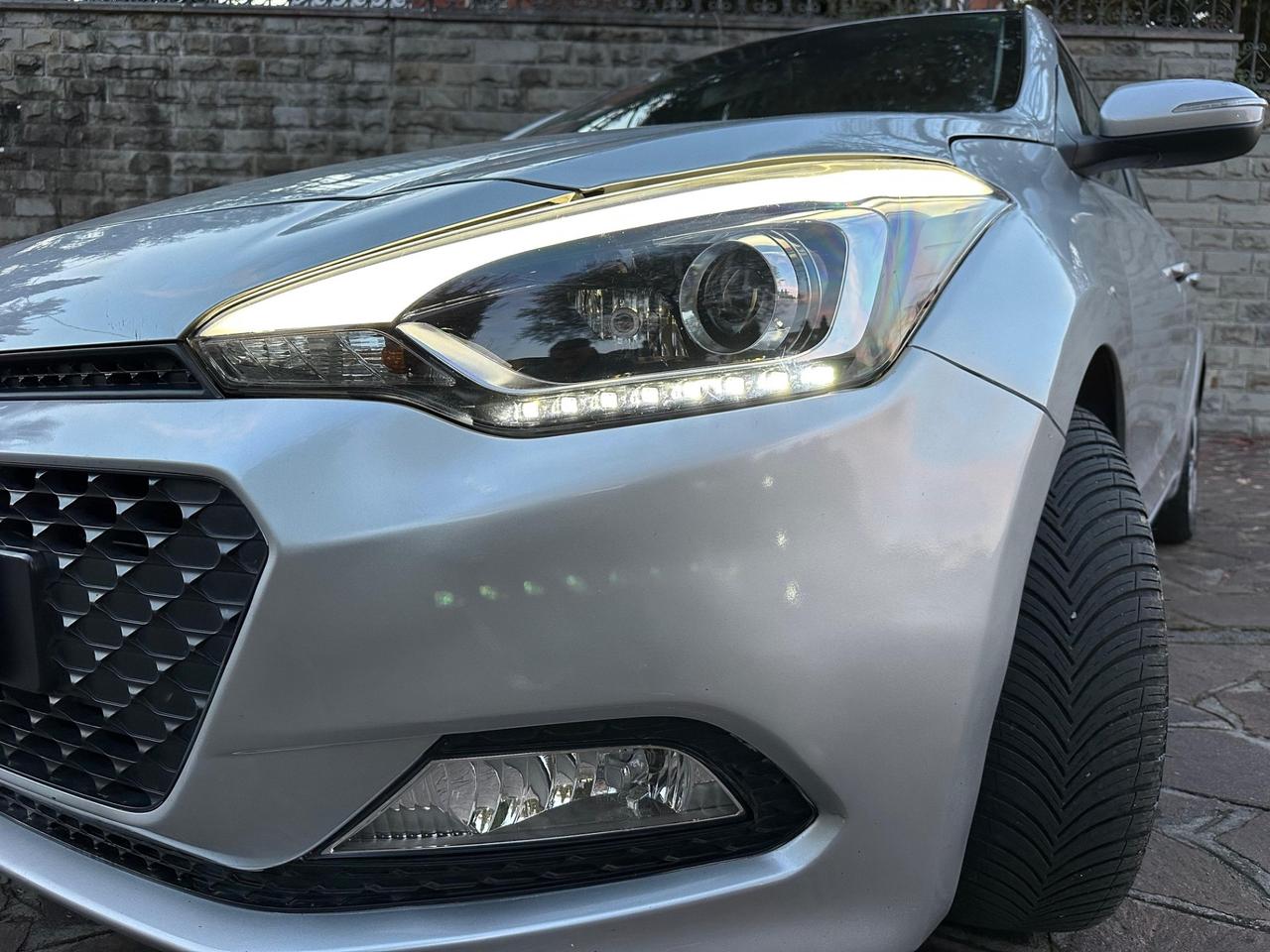 Hyundai i20 1.2 5 porte Econext Blackline