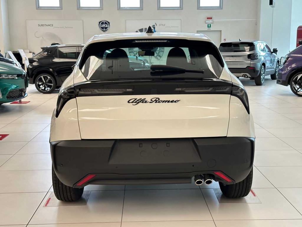 Alfa Romeo Junior 1.2 ibrida 136cv edct6