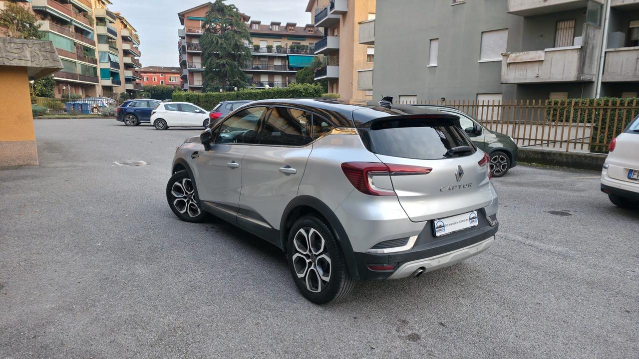 Renault Captur TCe 100 CV Intens