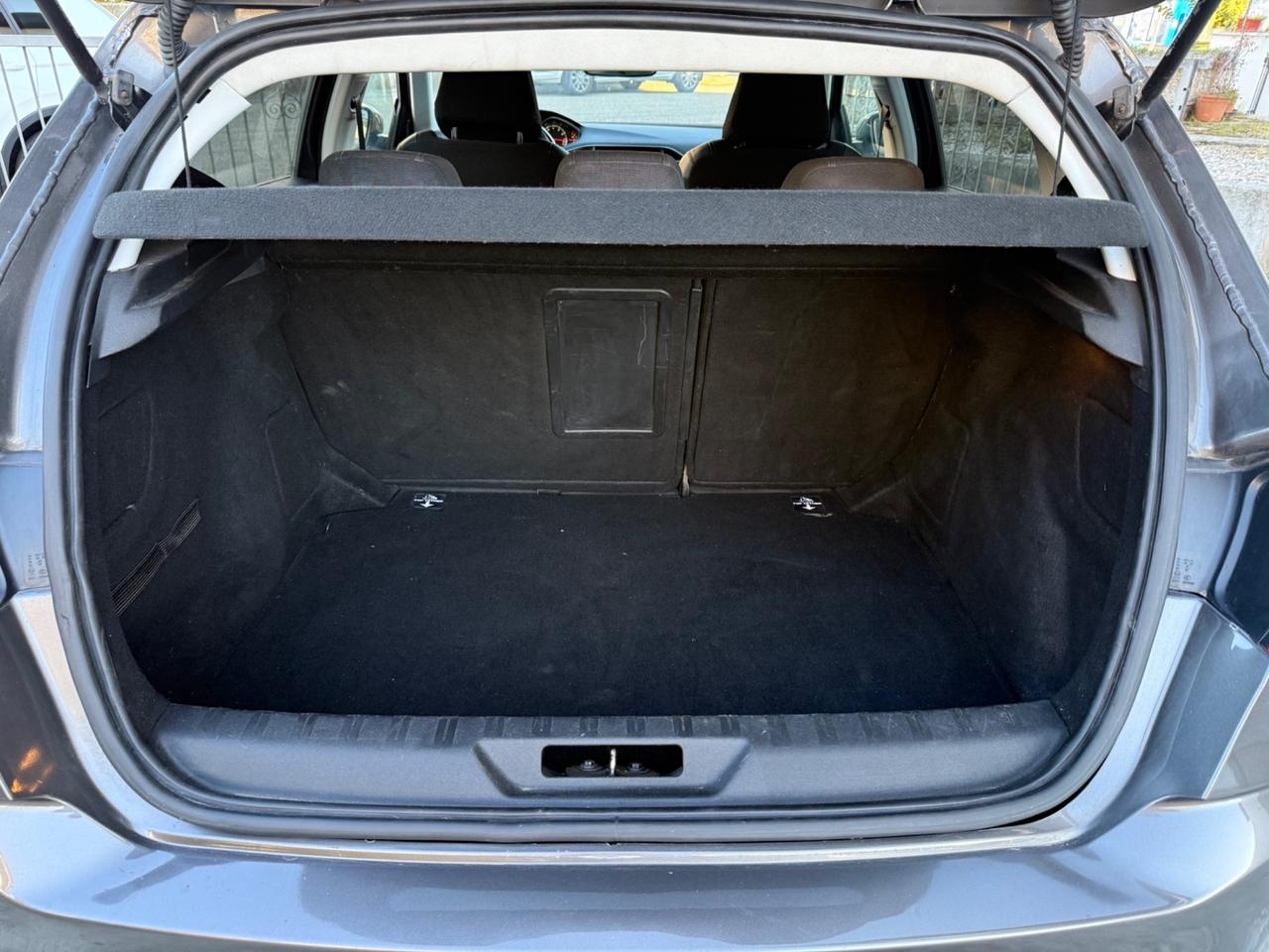 Peugeot 308 1.2 Turbo Benzina POCHI KM 2021 NEOPAT