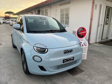 Fiat 500e 42kWh Icon autonomia 300KM