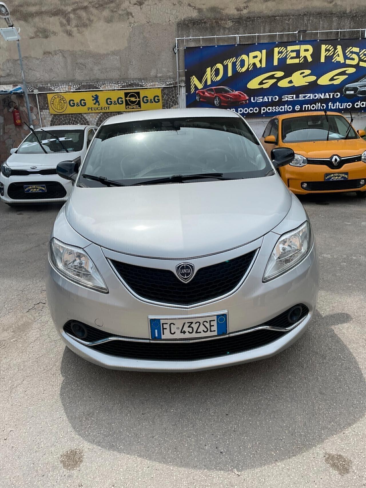 Lancia Ypsilon 1.2 69 CV 5 porte Gold