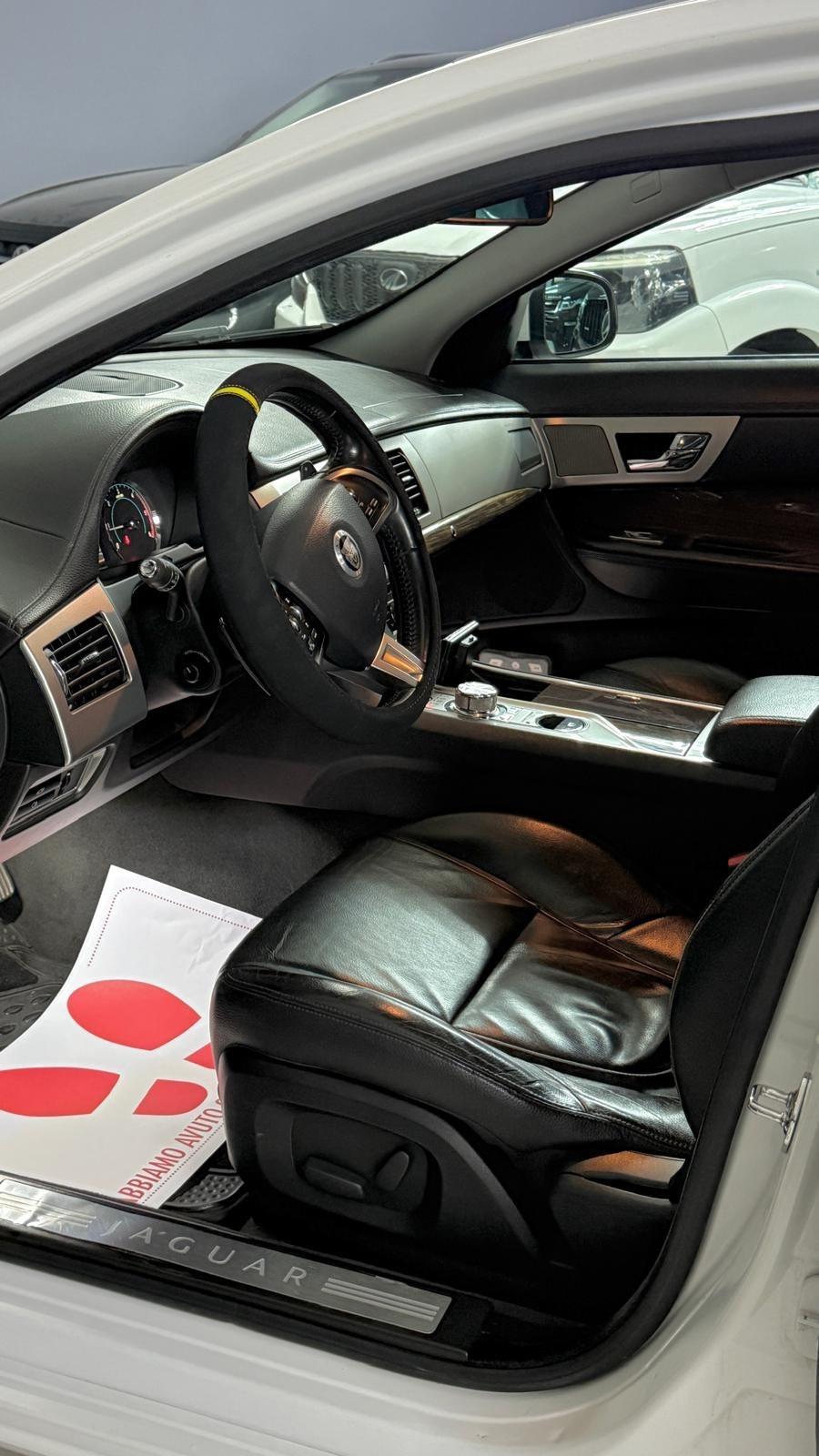 Jaguar XF 2.2 D 200 CV Premium Luxury