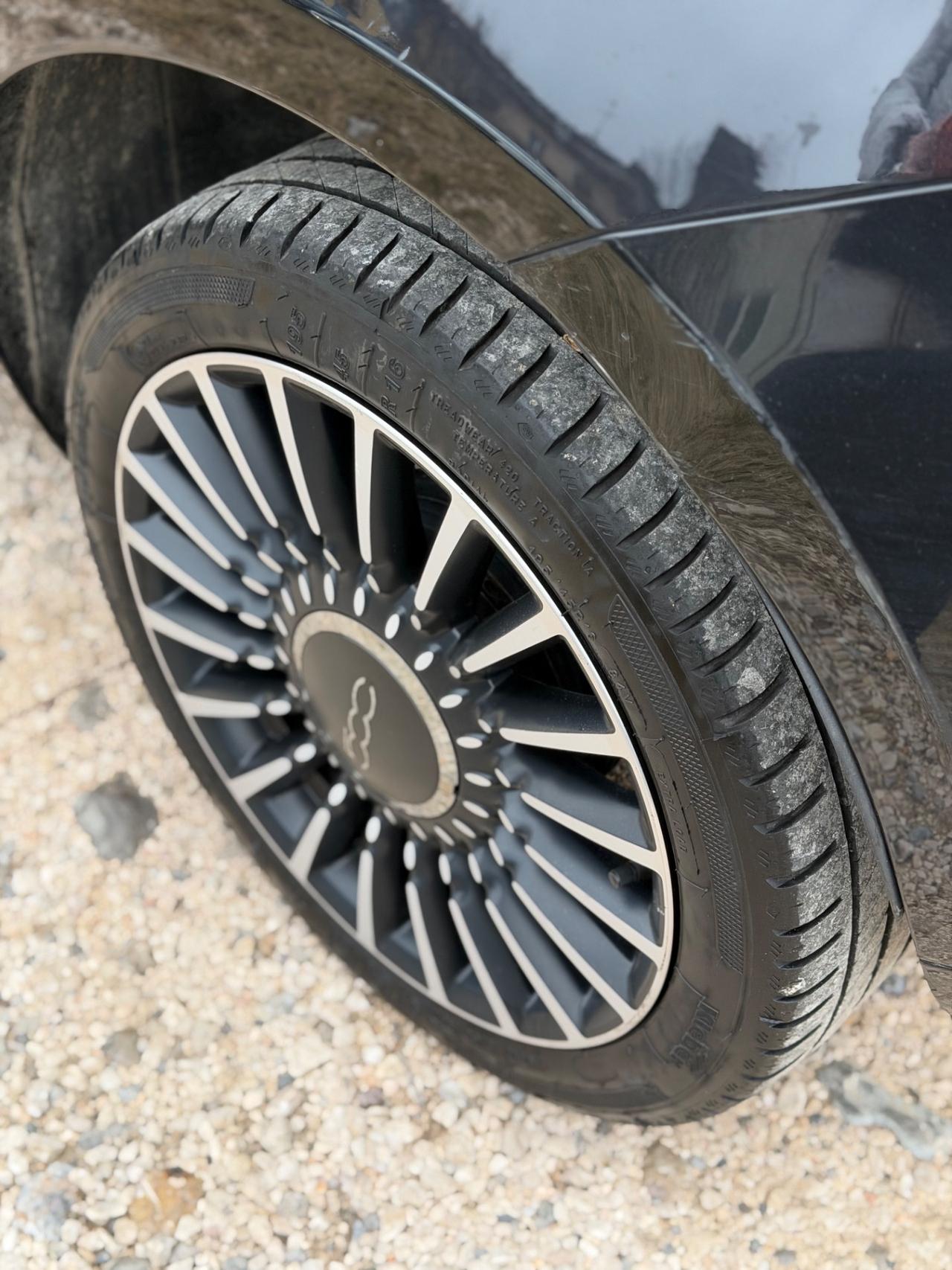 Fiat 500 LOUNGE TETTO KMCERT GARANZ NEOPAT