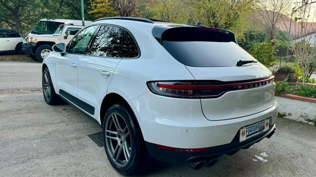 Porsche Macan 2.0 tetto pelle navi