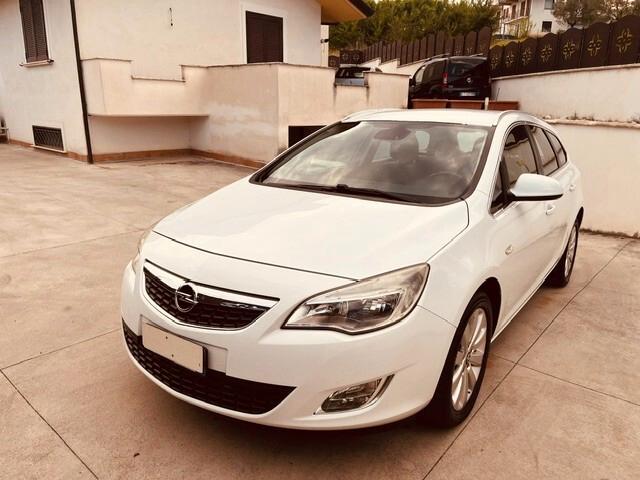 Opel Astra SW SPORTS TOURER 1.7 CDTI COSMO 110 CV 6M