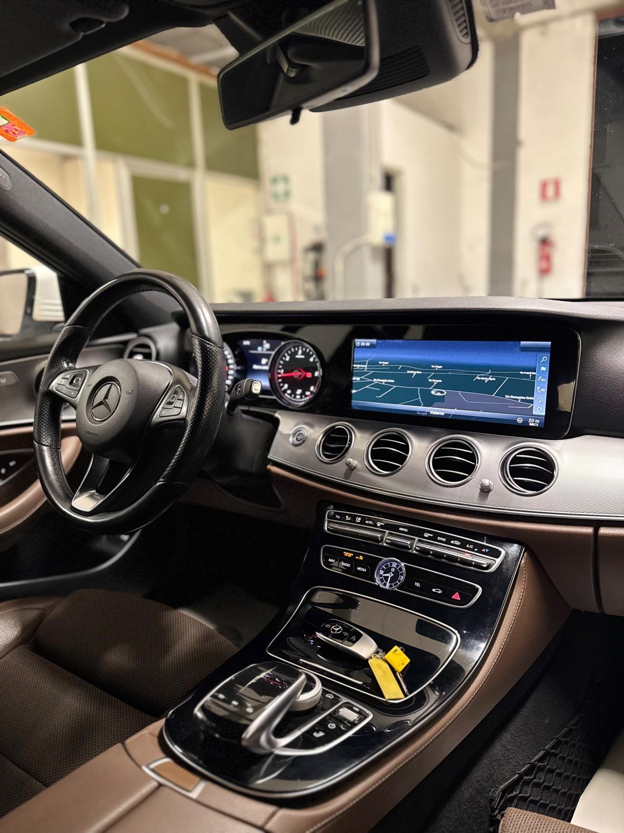 Mercedes-benz E 220 d Auto Premium Plus