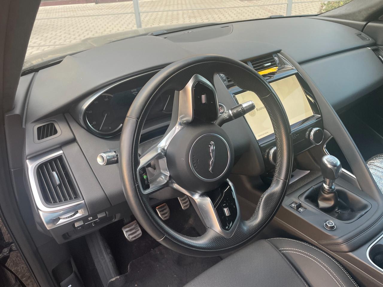 Jaguar E-Pace 2.0D I4 163 CV R-Dynamic