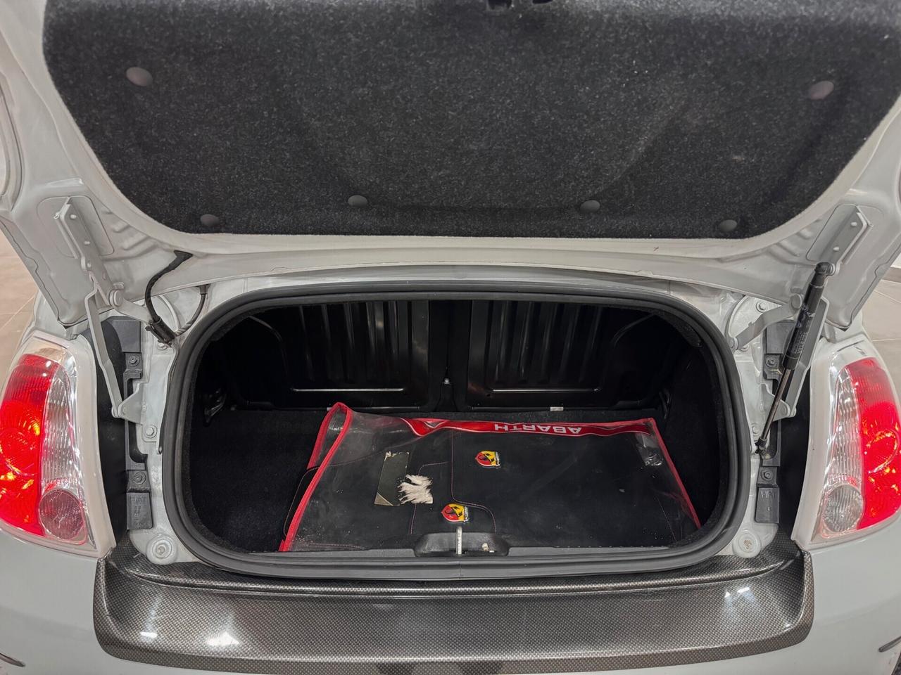 Abarth 500 C 1.4 Turbo T-Jet Custom