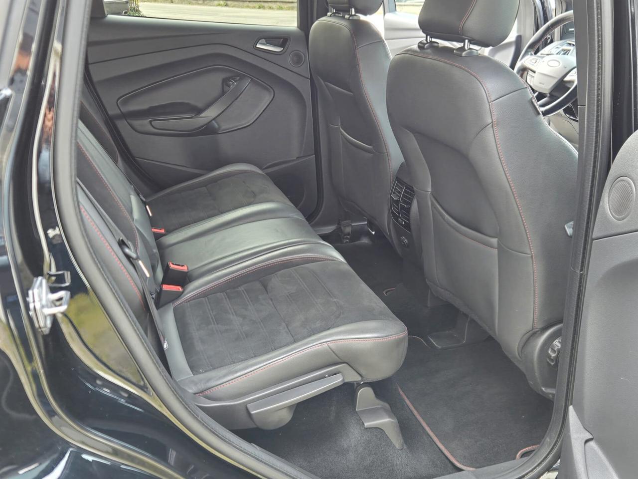 Ford Kuga 2.0 TDCI 120 CV S&S 2WD Powershift ST-Line