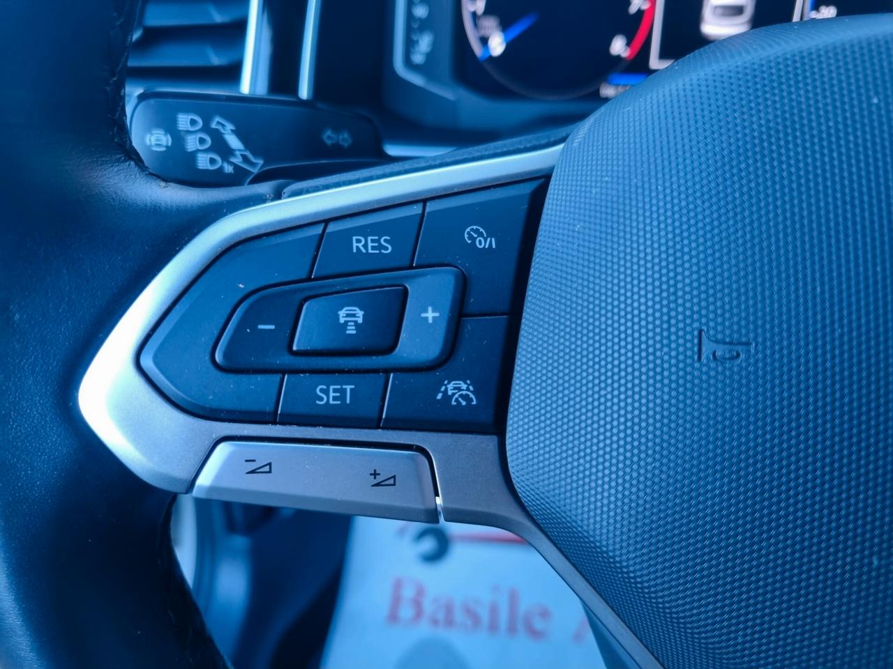 Volkswagen Taigo 1.0 TSI 110CV DSG R-Line