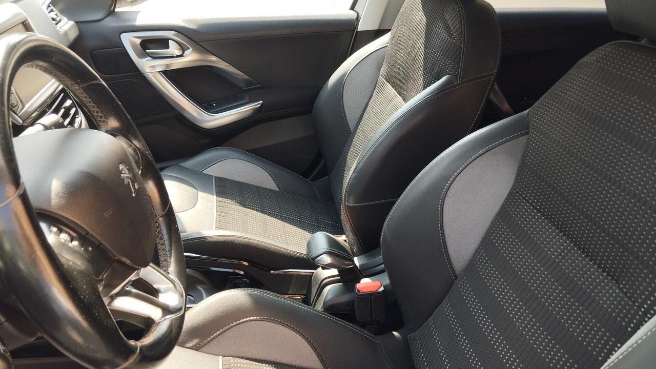 PEUGEOT 2008 1.5 DIESEL-AUTO-NAVI