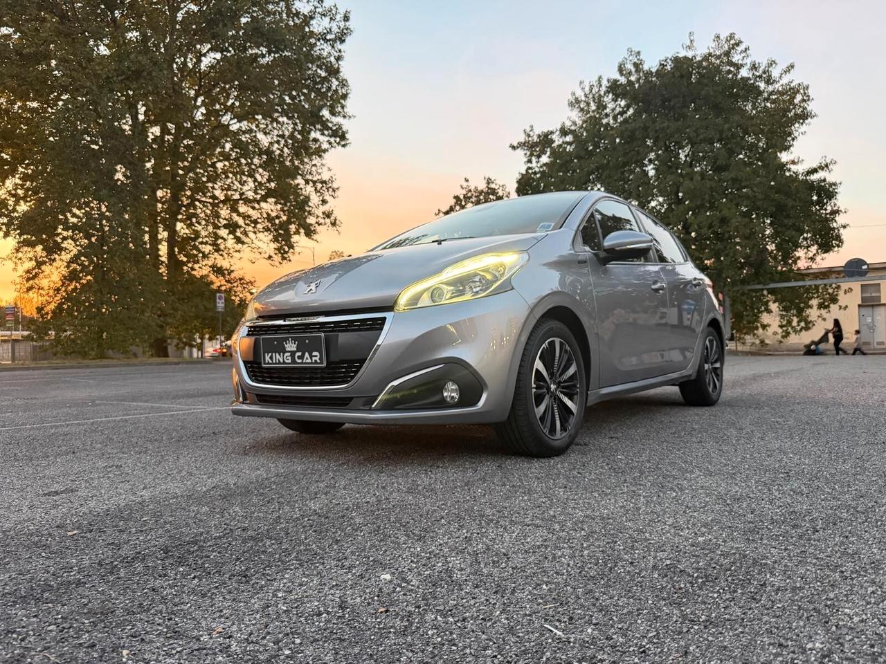 Peugeot 208 PureTech 82 Stop&Start 5 porte Signature