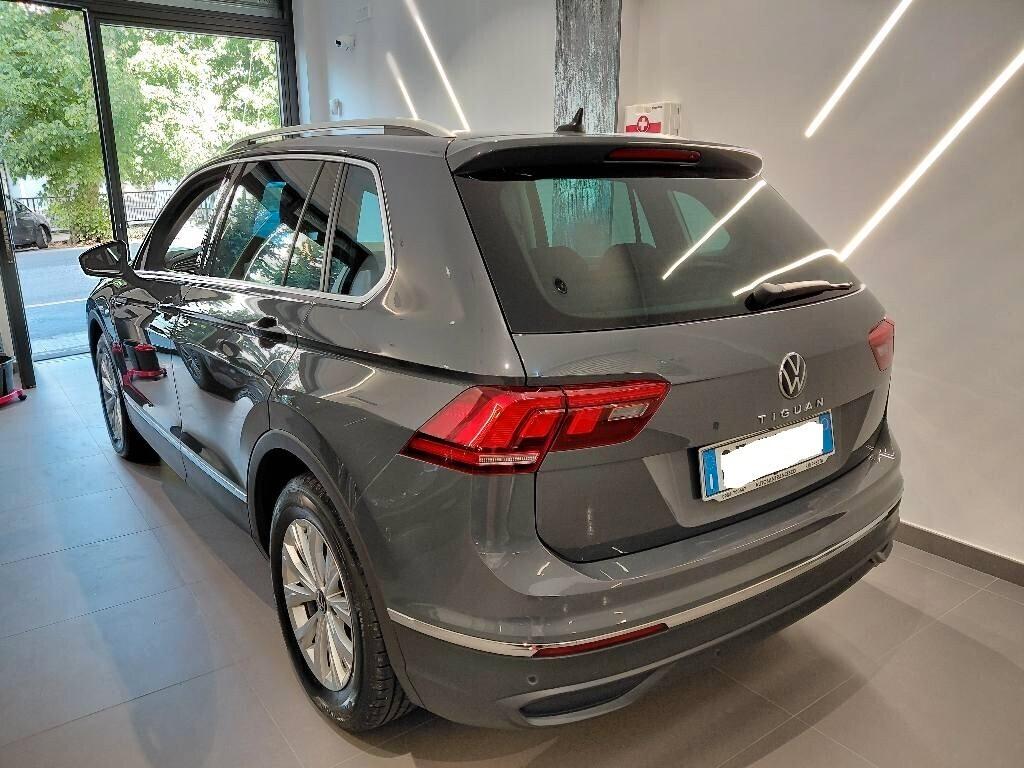 Volkswagen Tiguan 2.0 DSG Life 150cv -2021