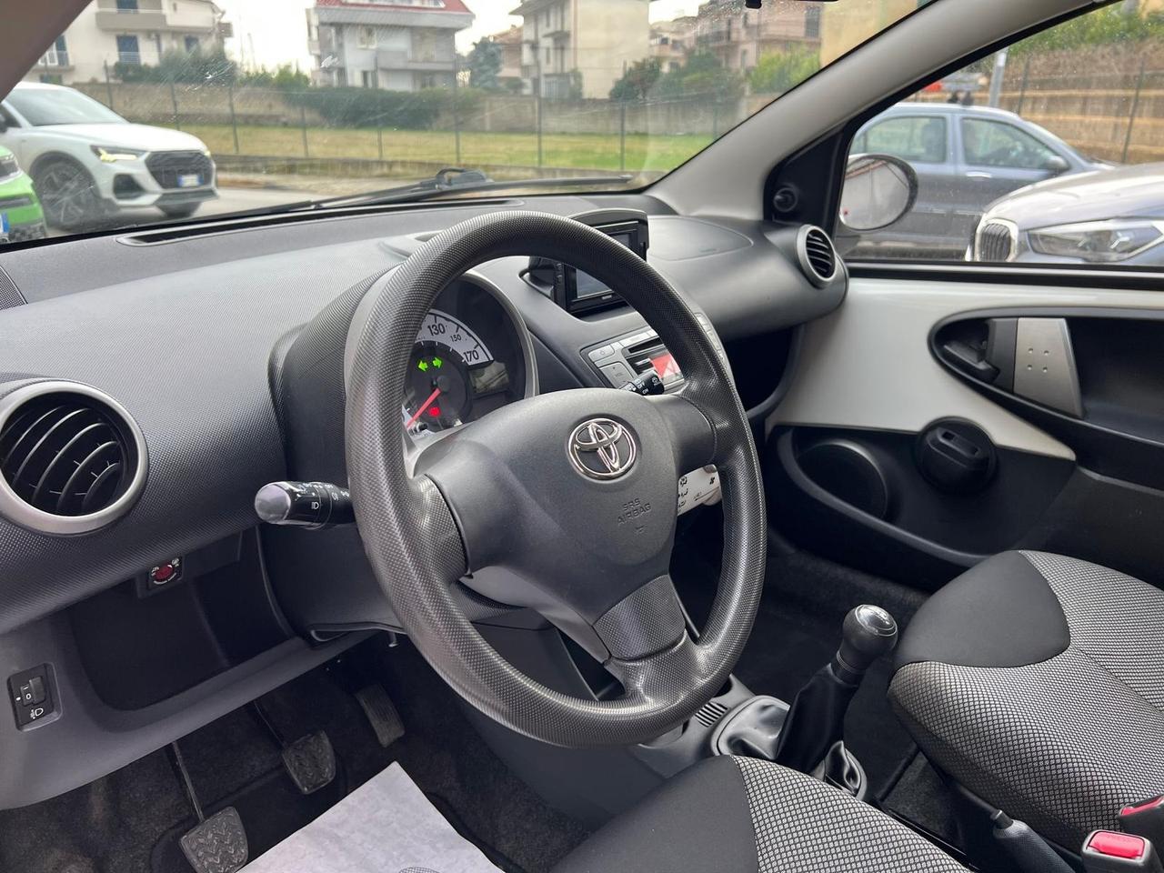 Toyota Aygo Aygo 5p 1.0 Active connect Clima/Navi/Bluetooth