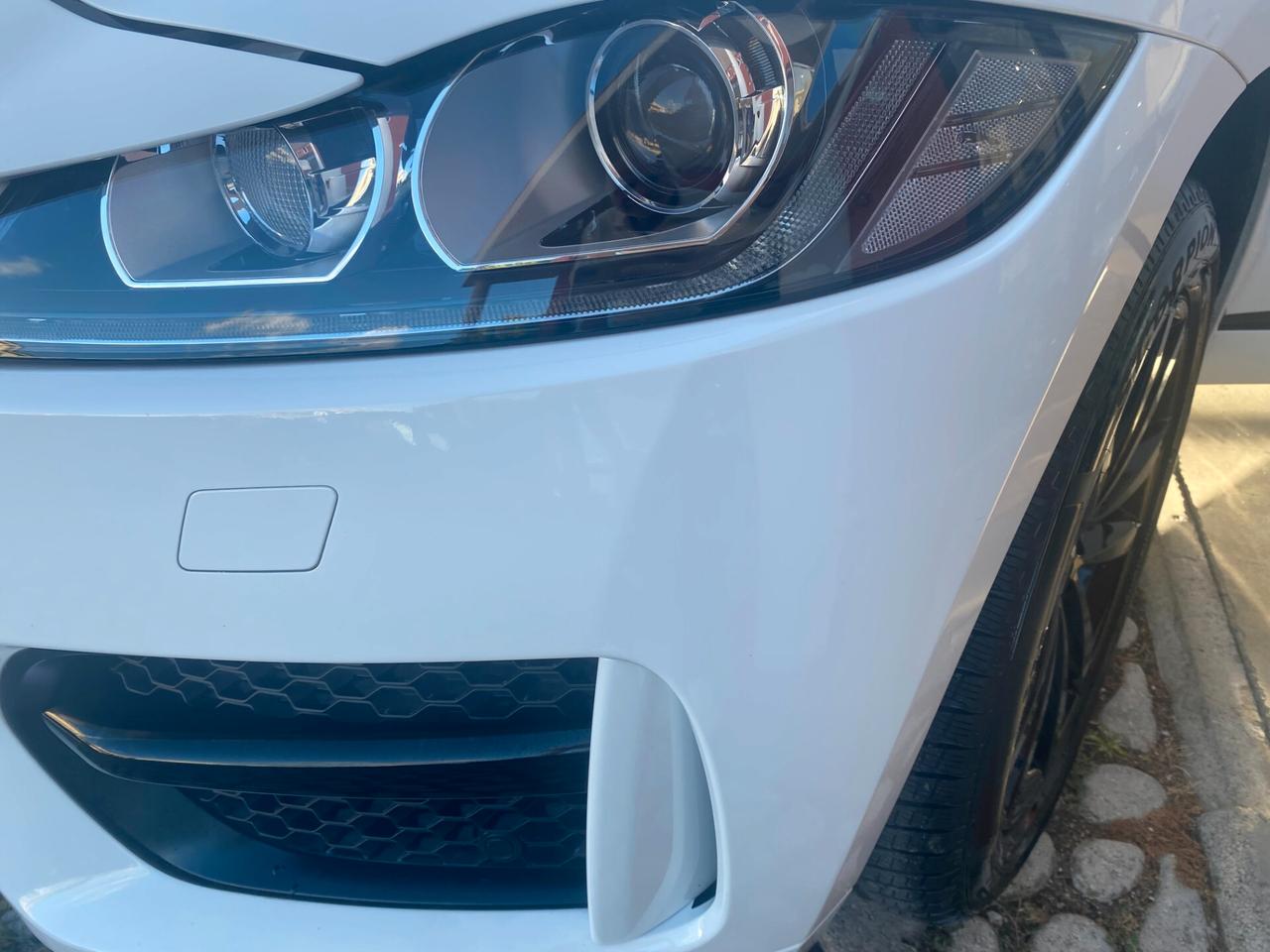 Jaguar F-Pace 2.0 D 240 CV AWD aut. R-Sport