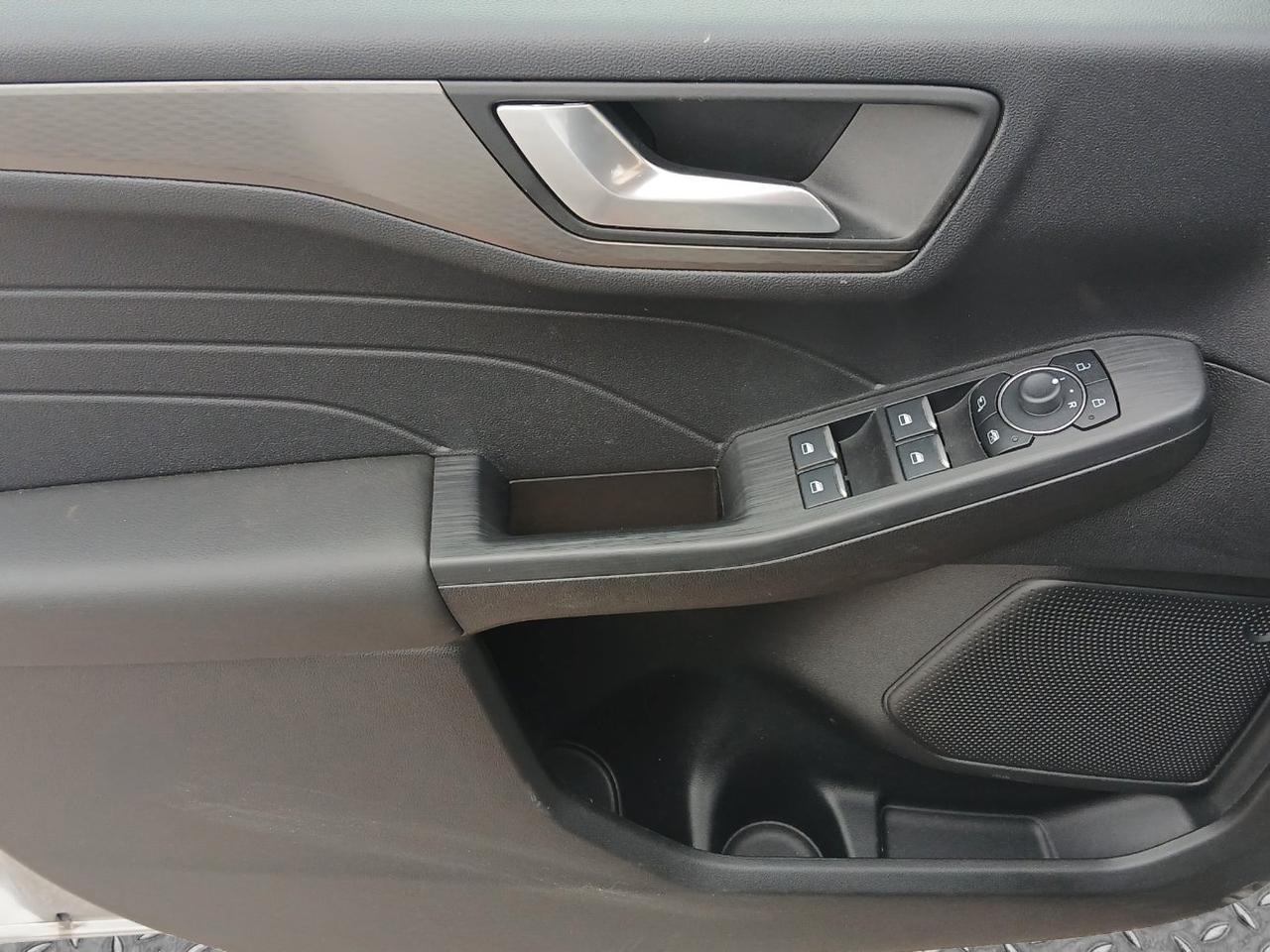 Ford Kuga 2.5 full hybrid Titanium 2wd 180cv auto