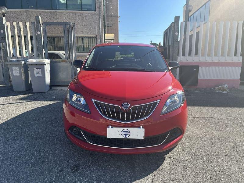 Lancia Ypsilon Ypsilon 1.0 firefly hybrid Silver Plus s&s 70cv
