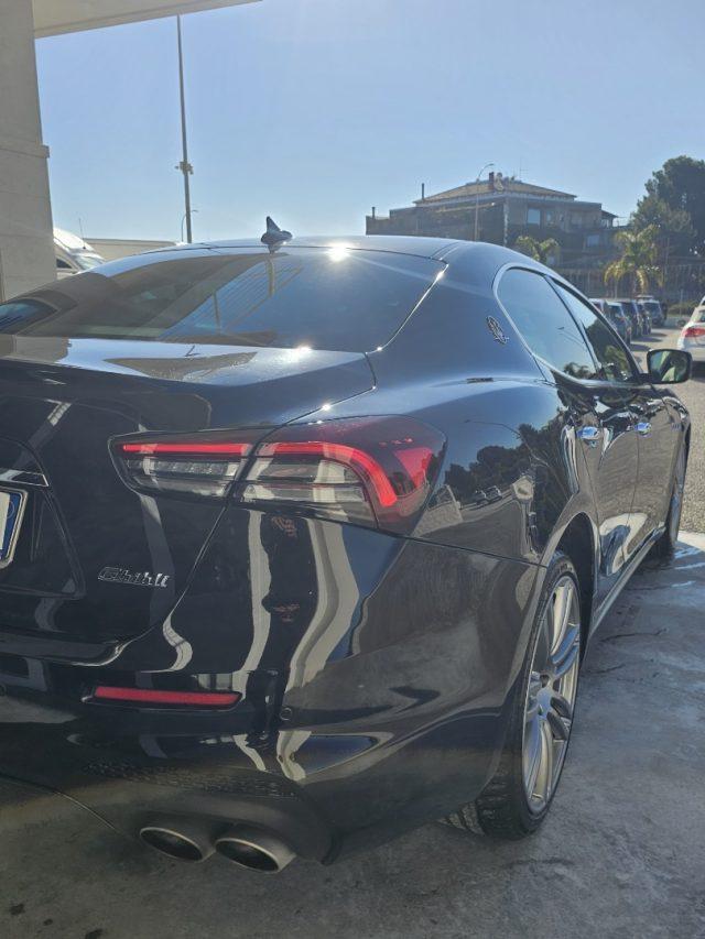 MASERATI Ghibli V6 Diesel 250 CV