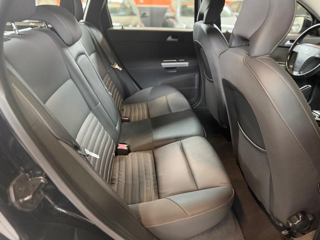 Volvo V50 2.0 D cat Kinetic NEOPATENTATI